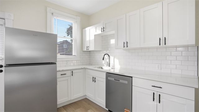 115 Locust St, Scott Twp, PA 15106