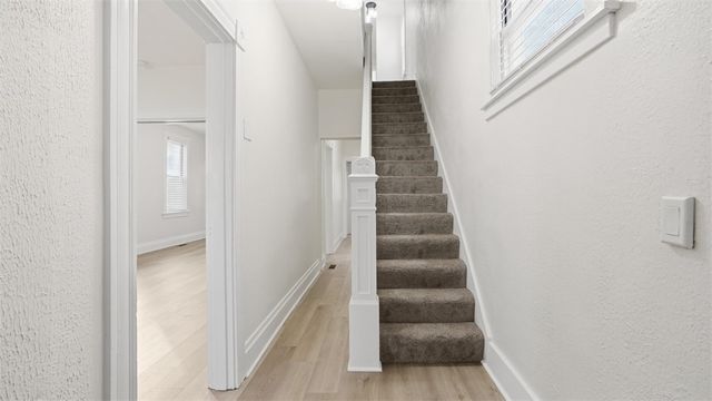 115 Locust St, Scott Twp, PA 15106