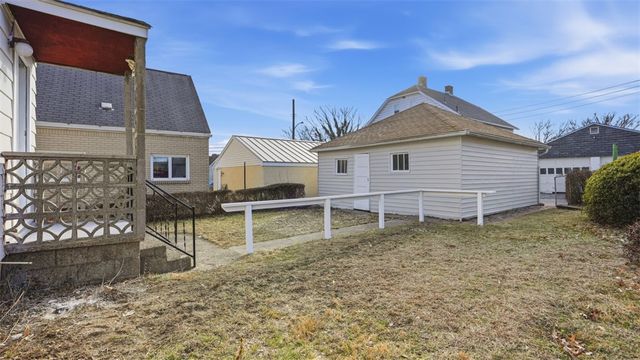 115 Locust St, Scott Twp, PA 15106