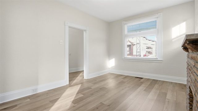 115 Locust St, Scott Twp, PA 15106