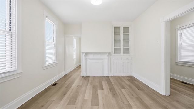 115 Locust St, Scott Twp, PA 15106