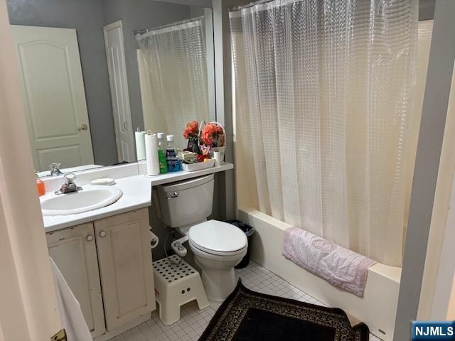 8703 Brittany 8703, Wayne, NJ 07470