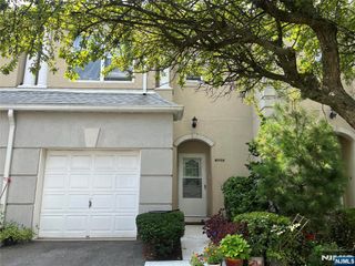 8703 Brittany 8703, Wayne, NJ 07470