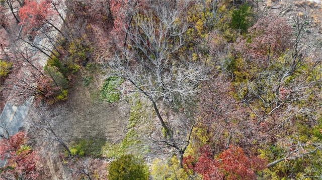 19430 W 87th Lane, Lenexa, KS 66220