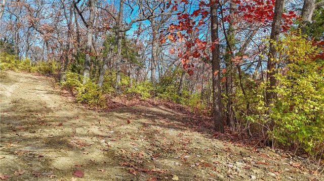 19430 W 87th Lane, Lenexa, KS 66220