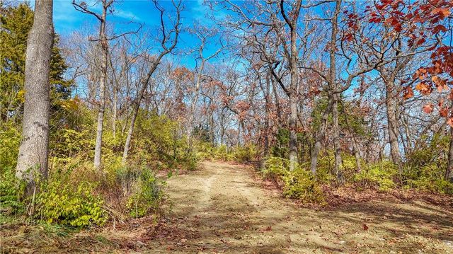 19430 W 87th Lane, Lenexa, KS 66220