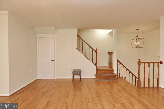 5440 BARRISTER PL, Alexandria, VA 22304