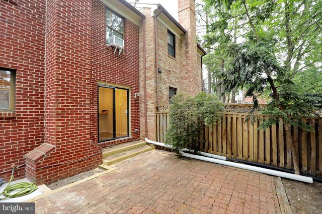 5440 BARRISTER PL, Alexandria, VA 22304