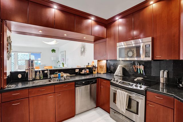 3000 E Sunrise Boulevard 14f, Fort Lauderdale, FL 33304