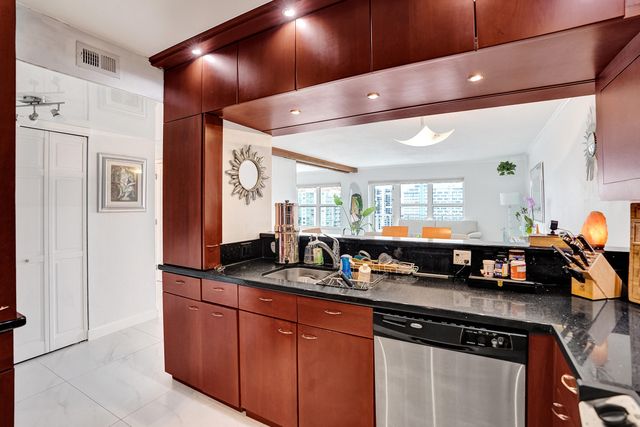 3000 E Sunrise Boulevard 14f, Fort Lauderdale, FL 33304