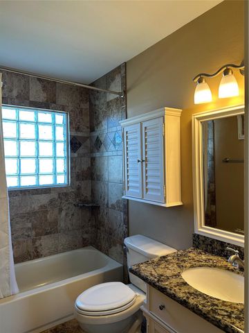 211 Anchor Drive, Freeport, TX 77541