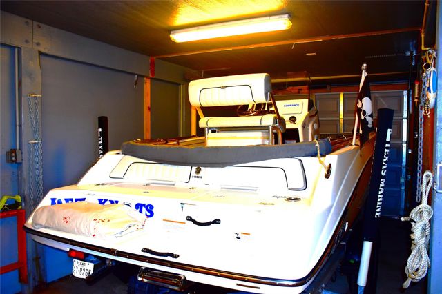 211 Anchor Drive, Freeport, TX 77541