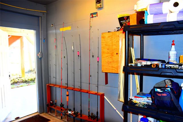 211 Anchor Drive, Freeport, TX 77541