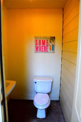 211 Anchor Drive, Freeport, TX 77541