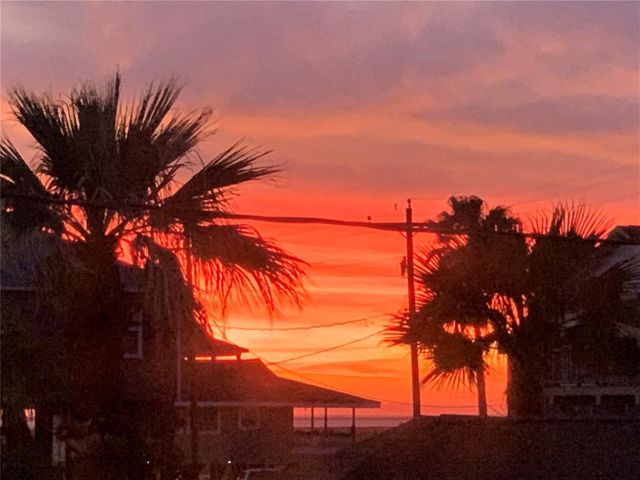 211 Anchor Drive, Freeport, TX 77541