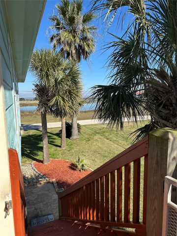 211 Anchor Drive, Freeport, TX 77541