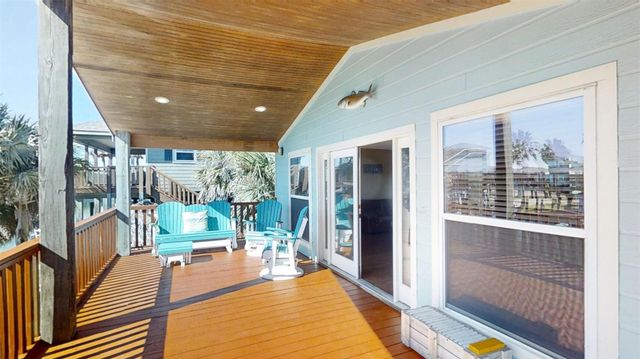 211 Anchor Drive, Freeport, TX 77541