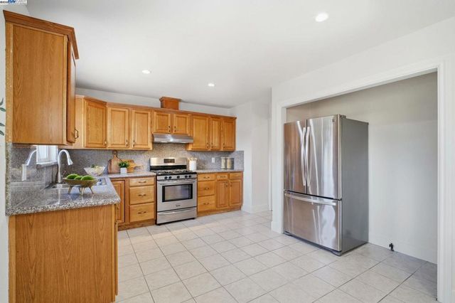 4422 Stevenson Blvd, Fremont, CA 94538