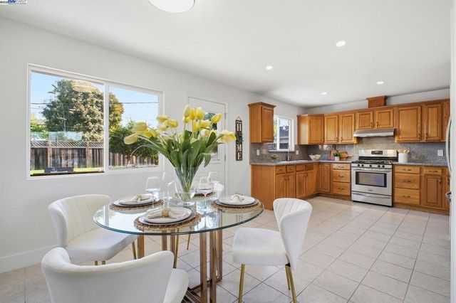 4422 Stevenson Blvd, Fremont, CA 94538