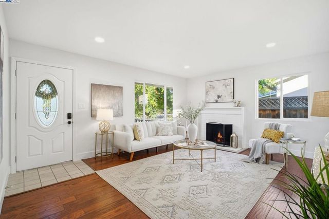 4422 Stevenson Blvd, Fremont, CA 94538