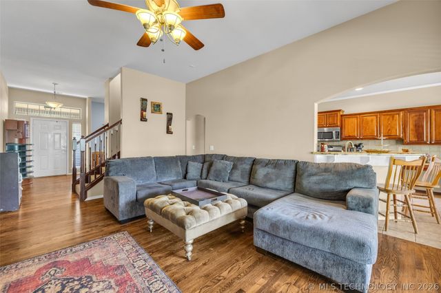 6304 E Galveston Street, Broken Arrow, OK 74014