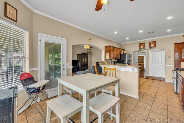 6304 E Galveston Street, Broken Arrow, OK 74014