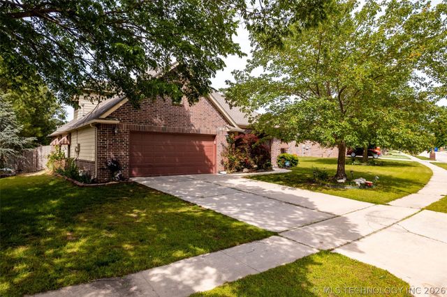 6304 E Galveston Street, Broken Arrow, OK 74014