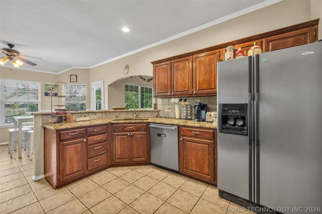 6304 E Galveston Street, Broken Arrow, OK 74014