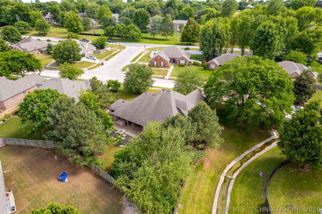 6304 E Galveston Street, Broken Arrow, OK 74014