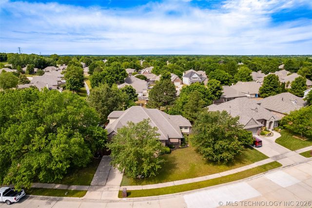6304 E Galveston Street, Broken Arrow, OK 74014