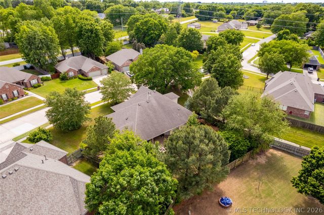 6304 E Galveston Street, Broken Arrow, OK 74014