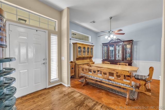 6304 E Galveston Street, Broken Arrow, OK 74014