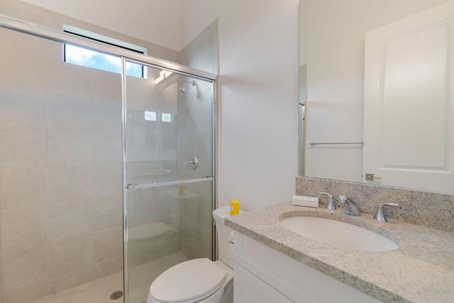 6950 NW 27th Avenue, Boca Raton, FL 33496