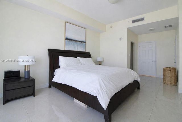 140 S Dixie Hwy 1019, Hollywood, FL 33020