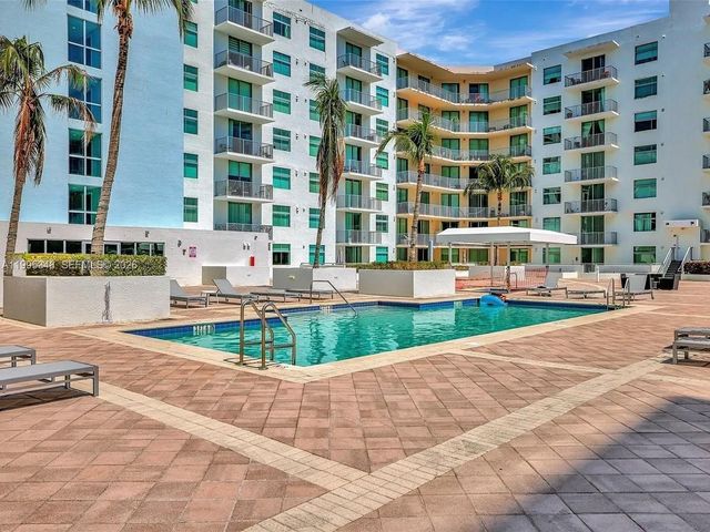 140 S Dixie Hwy 1019, Hollywood, FL 33020