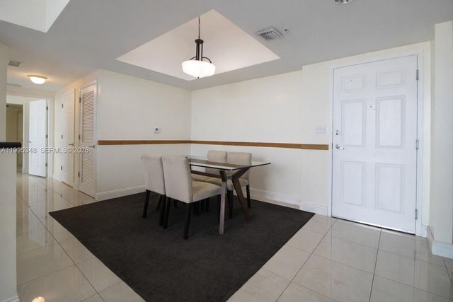 140 S Dixie Hwy 1019, Hollywood, FL 33020