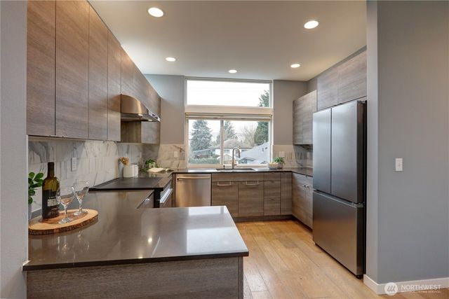 3931 California Avenue SW, Seattle, WA 94116