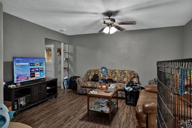 5713 SW 14th ST, Topeka, KS 66604