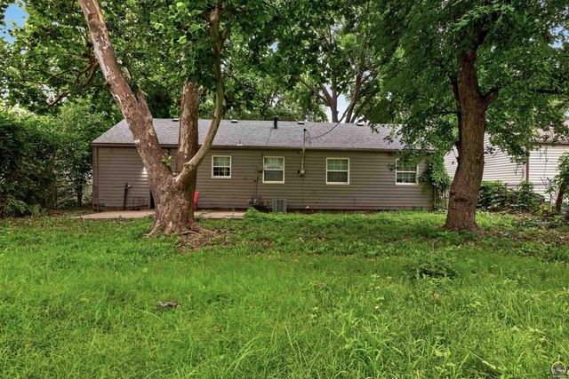 5713 SW 14th ST, Topeka, KS 66604