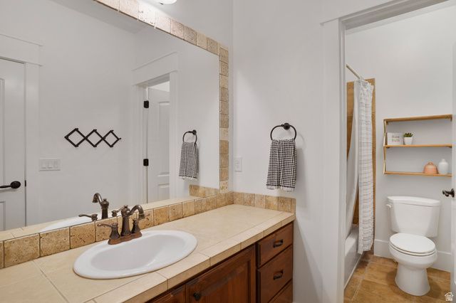 3033 S LIMESTONE CIR, St. George, UT 84790