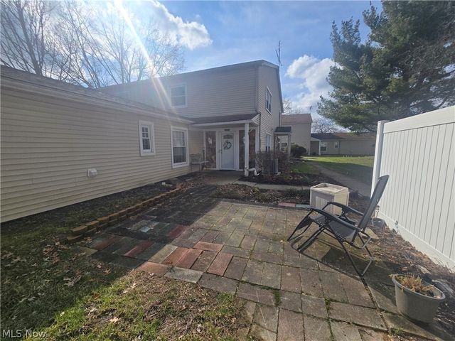 3023 Ivy Hill Circle D, Cortland, OH 44410