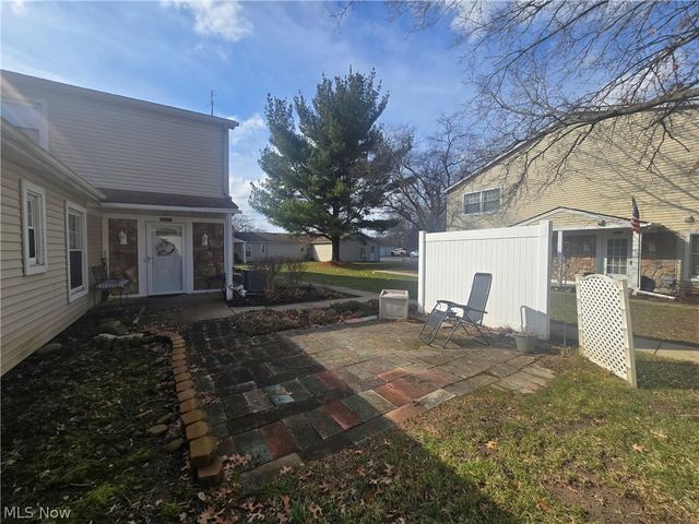 3023 Ivy Hill Circle D, Cortland, OH 44410