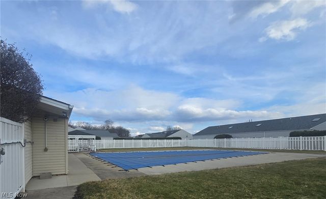 3023 Ivy Hill Circle D, Cortland, OH 44410