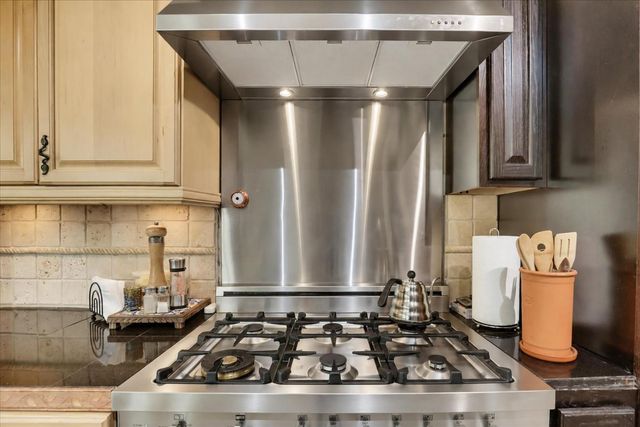 10096 Elder Dr, Grass Valley, CA 95949