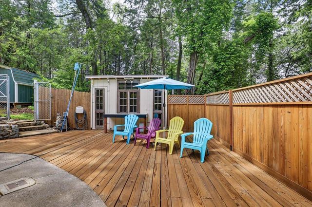10096 Elder Dr, Grass Valley, CA 95949