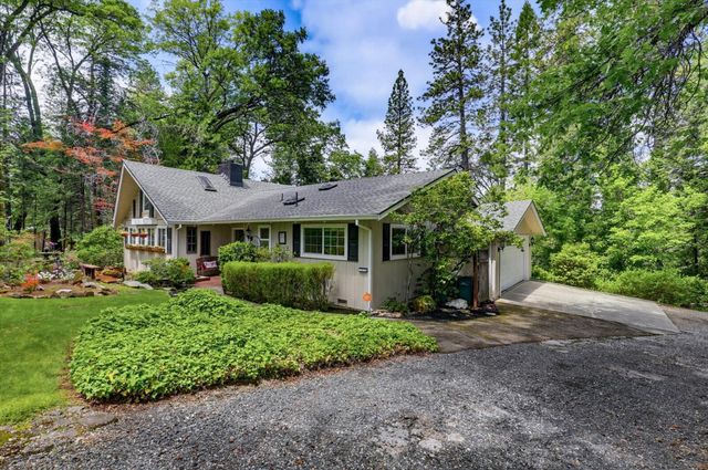 10096 Elder Dr, Grass Valley, CA 95949