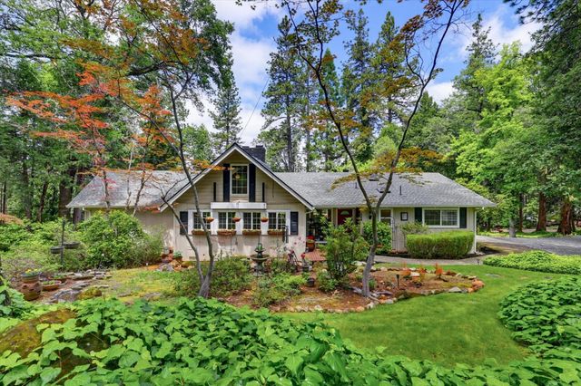 10096 Elder Dr, Grass Valley, CA 95949