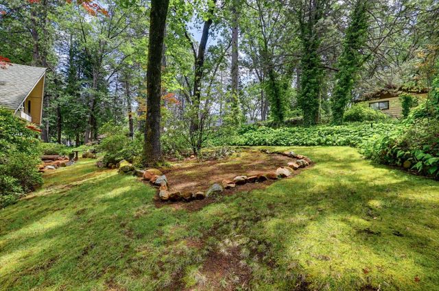 10096 Elder Dr, Grass Valley, CA 95949