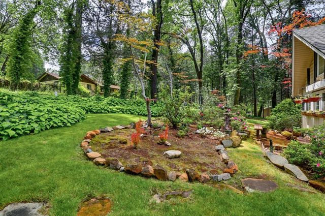 10096 Elder Dr, Grass Valley, CA 95949