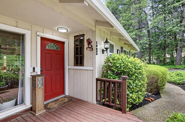 10096 Elder Dr, Grass Valley, CA 95949